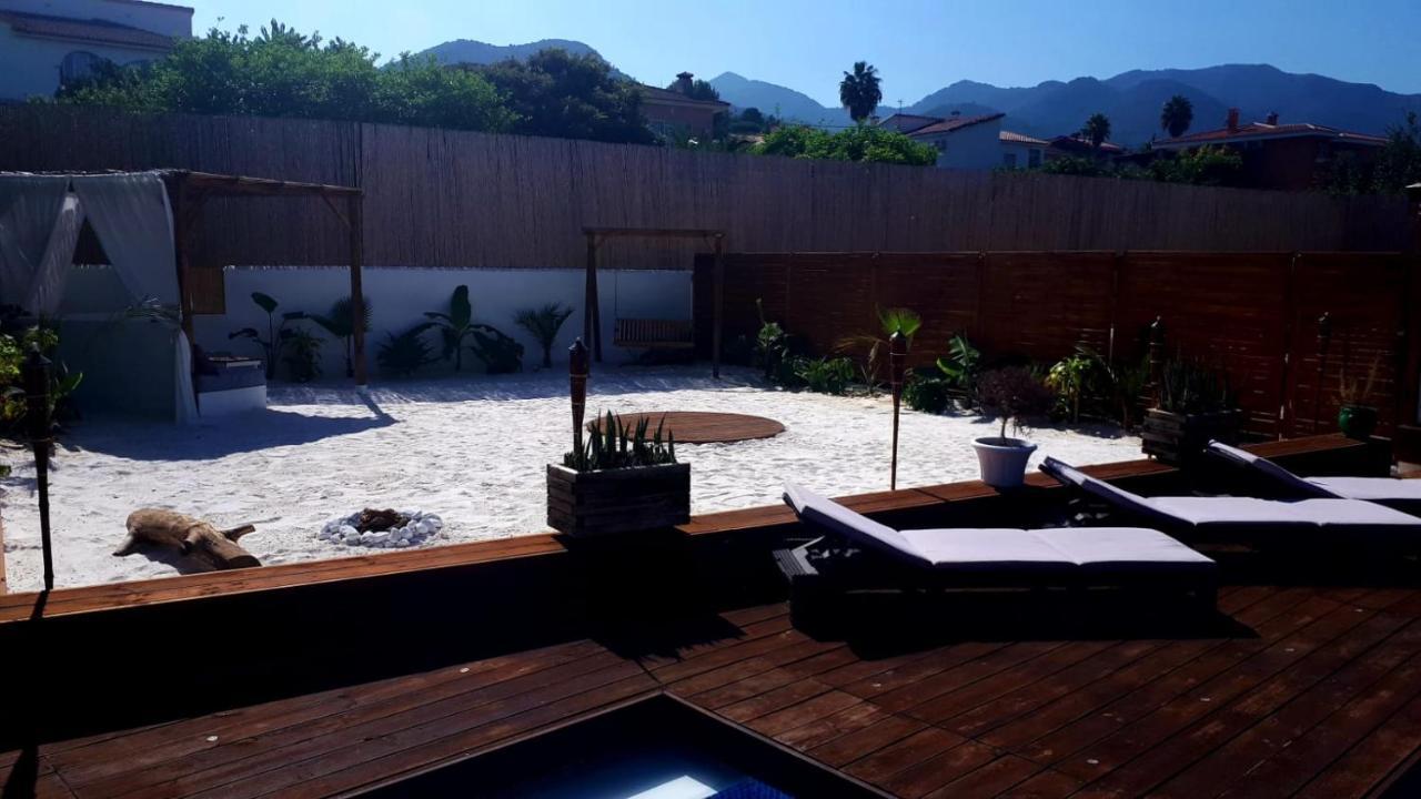 Chic Guesthouse 알하우린데라토레 외부 사진